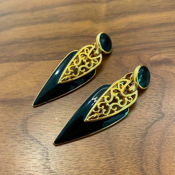 Vintage gold and black enamel earrings - Picture 2 of 4